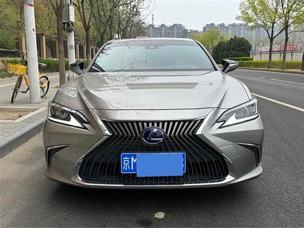 �׿���˹ES 2020�� 300h ׿Խ�� ��V