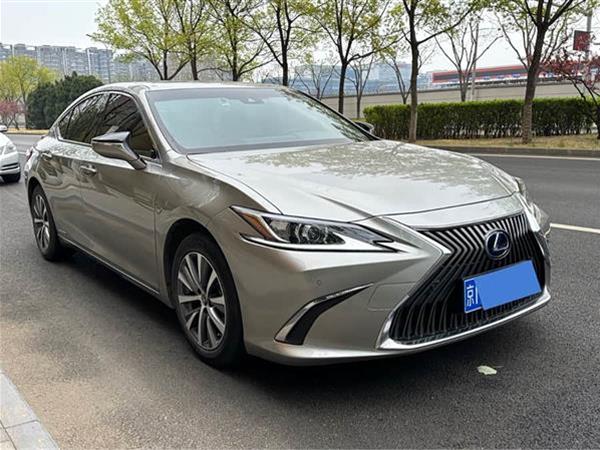 �׿���˹ES 2020�� 300h ׿Խ�� ��V