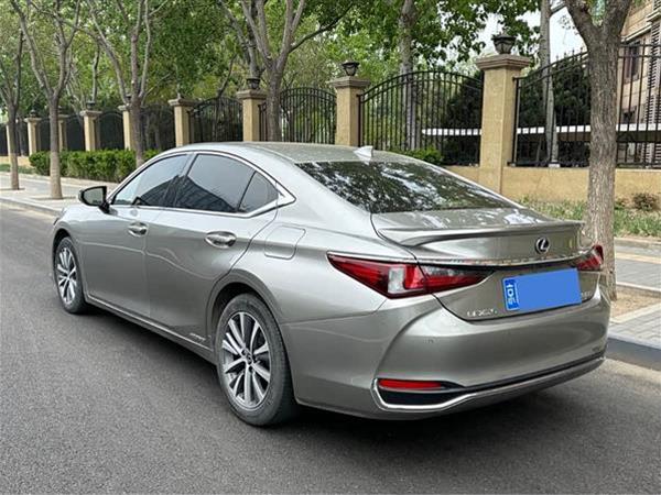 �׿���˹ES 2020�� 300h ׿Խ�� ��V