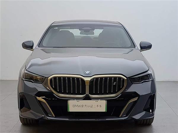 ����i5 2025�� eDrive 40L M�˶���װ