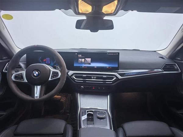 ����2ϵ(����) 2023�� 225i M�˶���ҹ��װ