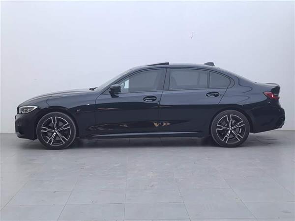 ����3ϵ 2021�� 330Li xDrive M�˶���ҹ��װ