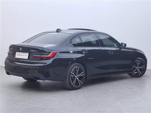 ����3ϵ 2021�� 330Li xDrive M�˶���ҹ��װ