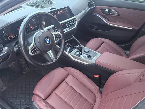 ����3ϵ 2021�� 330Li xDrive M�˶���ҹ��װ