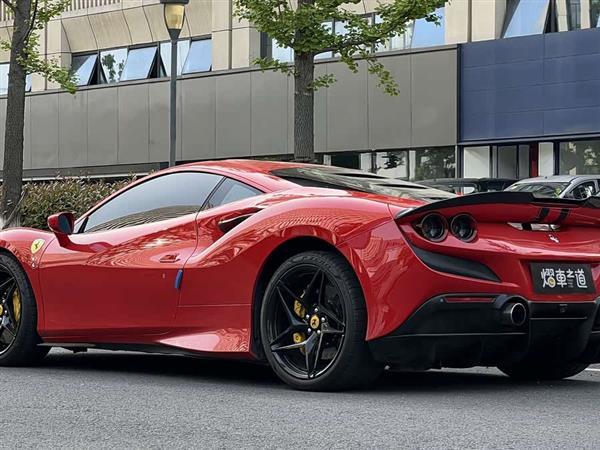 ������F8 2019�� Tributo 3.9T V8