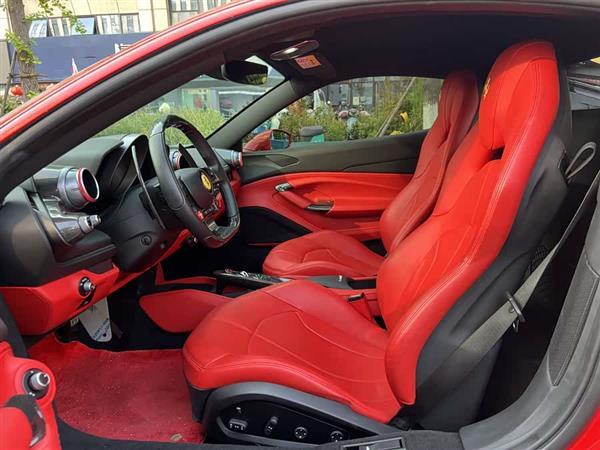 ������F8 2019�� Tributo 3.9T V8