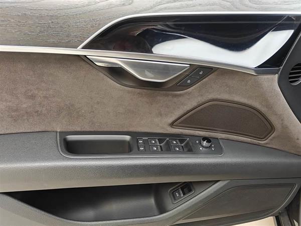 �µ�A8 2018�� A8L 55 TFSI quattroͶ�Ű澫Ӣ��