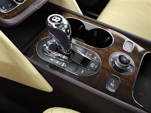 ��Խ 2018�� 4.0T V8