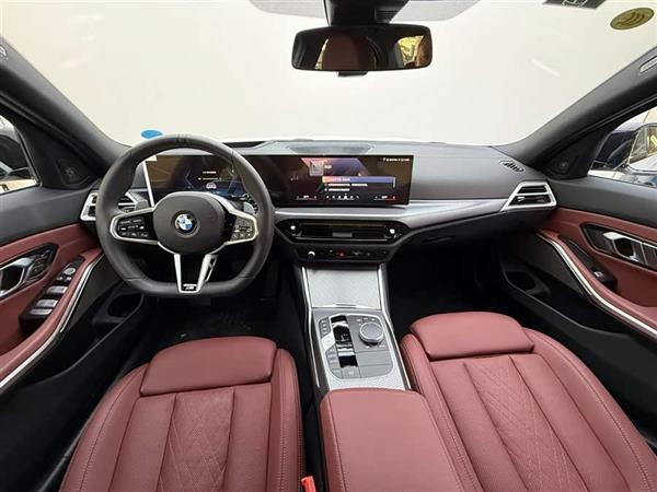 ����3ϵ 2025�� 330i M�˶���ҹ��װ