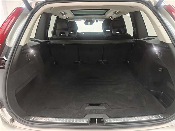 �ֶ���XC90 2018�� T6 ���ݰ� 5��