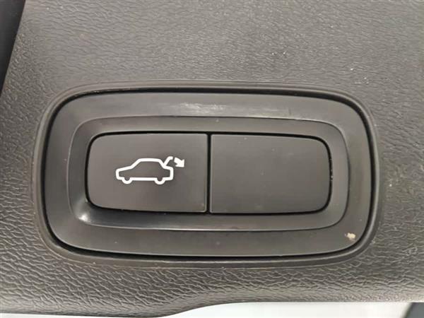 �ֶ���XC60 2019�� T5 �������ݰ� ��VI