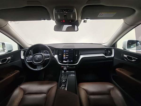 �ֶ���XC60 2019�� T5 �������ݰ� ��VI