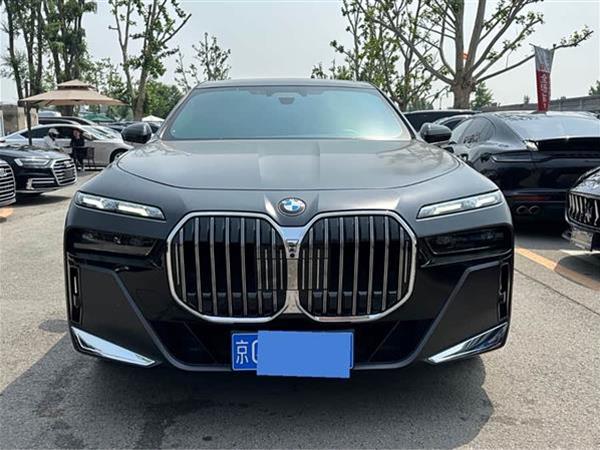 ����7ϵ 2023�� �Ŀ� 740Li ������ M�˶���װ