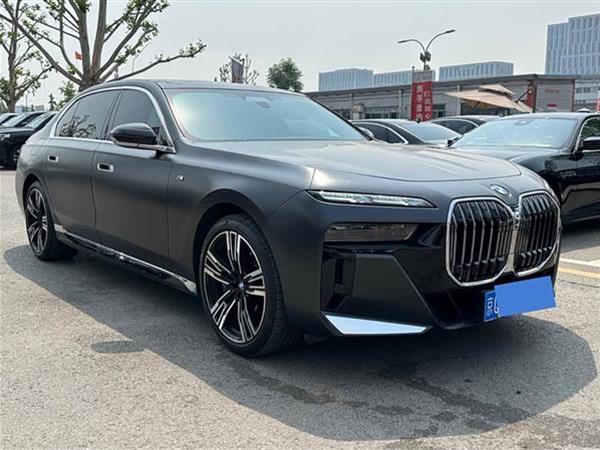 ����7ϵ 2023�� �Ŀ� 740Li ������ M�˶���װ