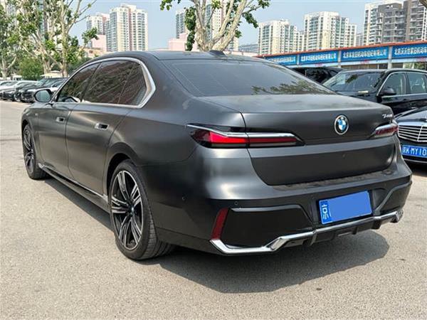 ����7ϵ 2023�� �Ŀ� 740Li ������ M�˶���װ