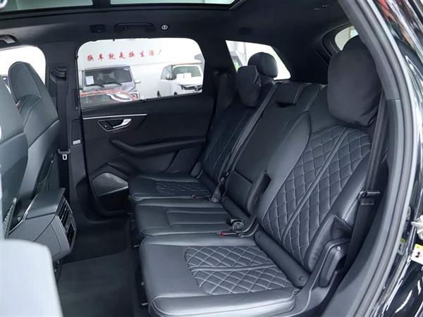 �µ�SQ7 2024�� 4.0 TFSI ��ҹ��ʿ��