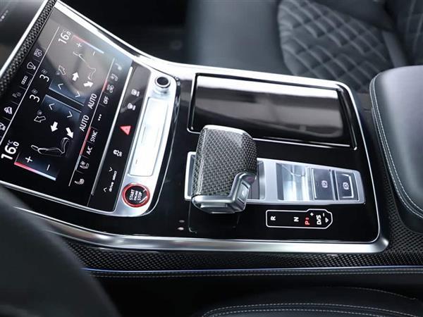 �µ�SQ7 2024�� 4.0 TFSI ��ҹ��ʿ��