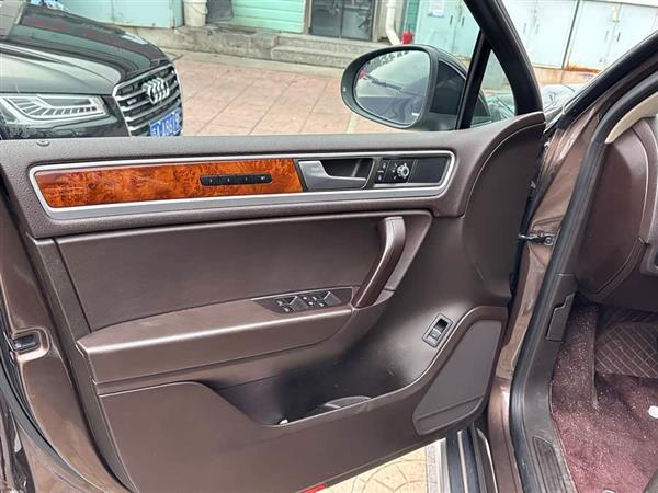 ;�� 2011�� 3.0TSI ������