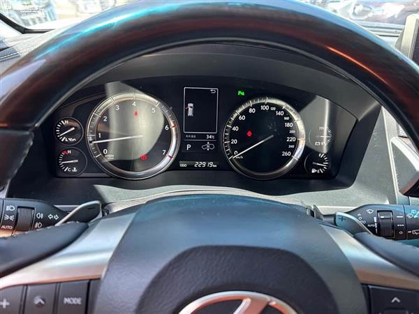 �׿���˹LX 2019�� 570 ���к�����