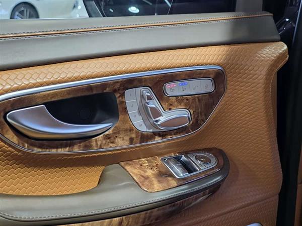 ����V�� 2022�� V 260 L ���������