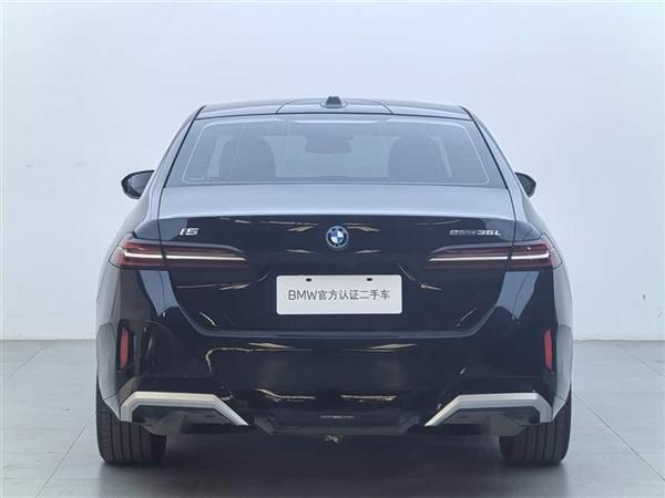 ����i5 2024�� eDrive 35L ������ M�˶���װ
