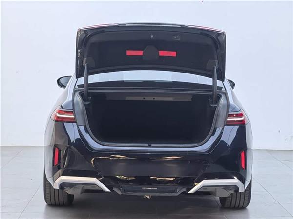 ����i5 2024�� eDrive 35L ������ M�˶���װ