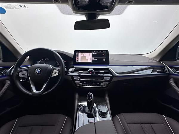 ����5ϵ 2021�� �Ŀ� 525Li ������װ