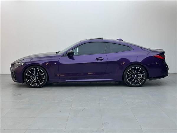 ����4ϵ 2021�� 430i M�˶���ҹ��