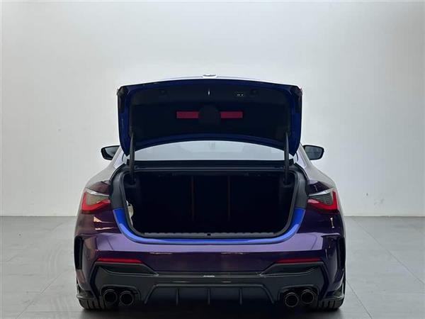 ����4ϵ 2021�� 430i M�˶���ҹ��