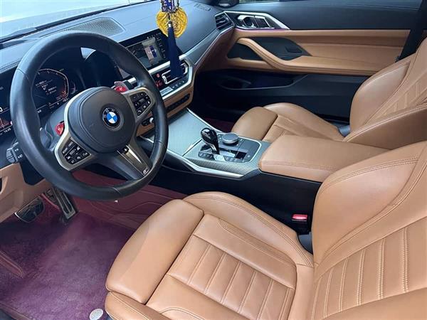 ����4ϵ 2021�� 430i M�˶���ҹ��