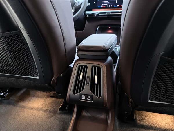 ����iX1 2025�� eDrive25L X�����װ