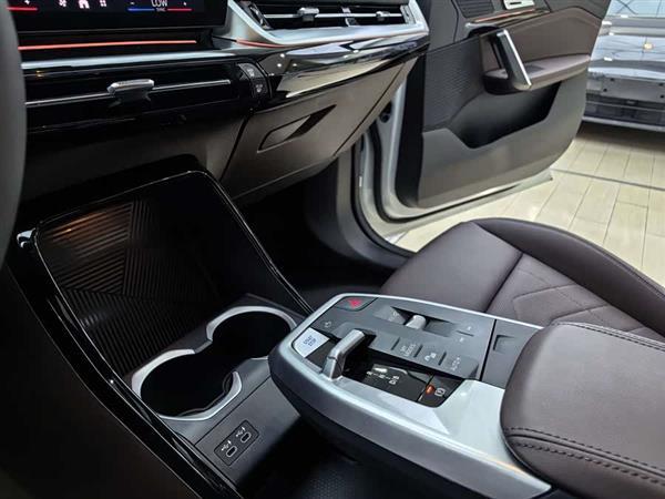 ����iX1 2025�� eDrive25L X�����װ