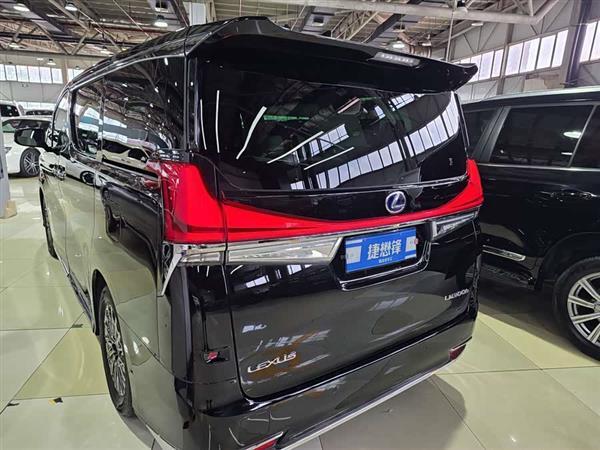 �׿���˹LM 2020�� 300h �������Ű�