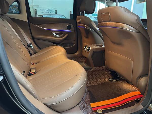 ����E�� 2019�� E 300 L ʱ����
