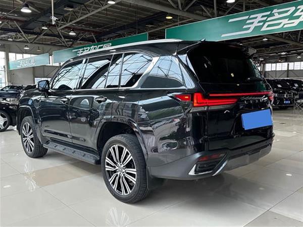 �׿���˹LX 2024�� 600 �����