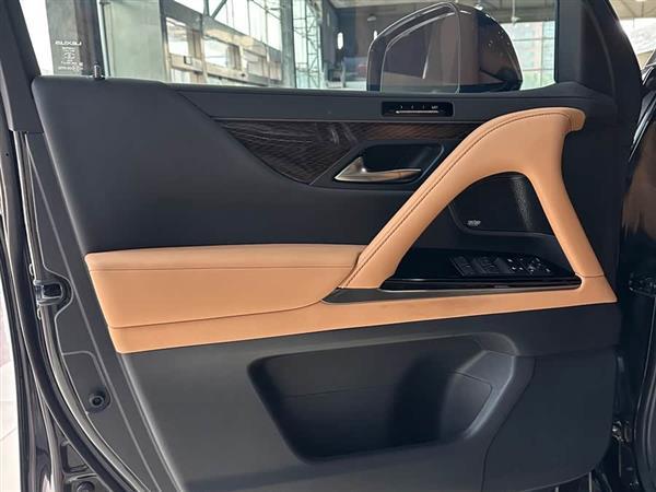�׿���˹LX 2024�� 600 �����