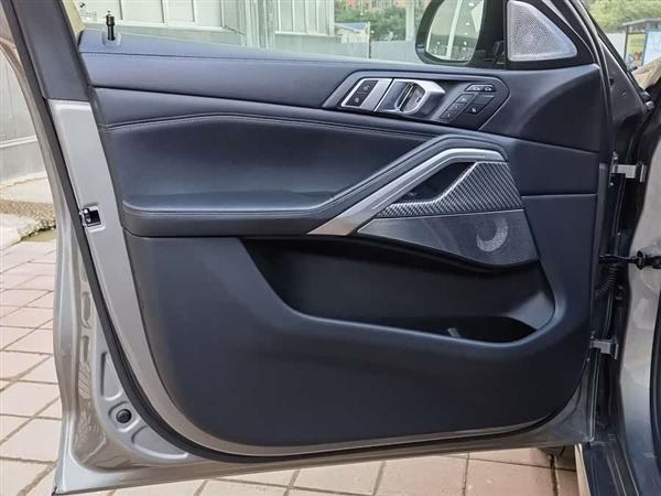 ����X6 M 2022�� X6 M