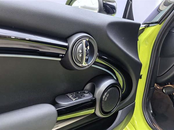 MINI 2023�� �Ŀ� 2.0T COOPER S ������