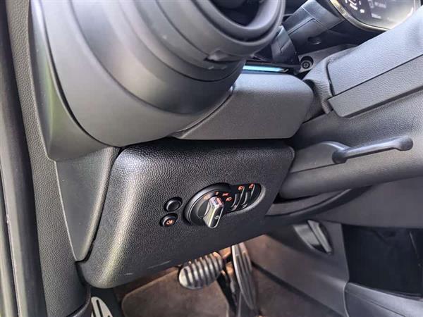 MINI 2023�� �Ŀ� 2.0T COOPER S ������