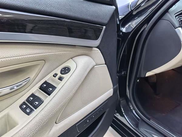 ����5ϵ 2012�� 535Li ������