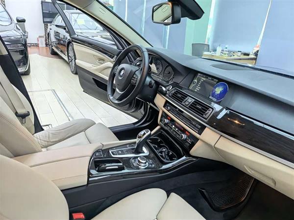 ����5ϵ 2012�� 535Li ������