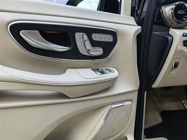 ����V�� 2022�� V 260 L ����������