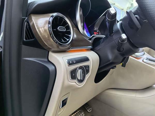 ����V�� 2022�� V 260 L ����������