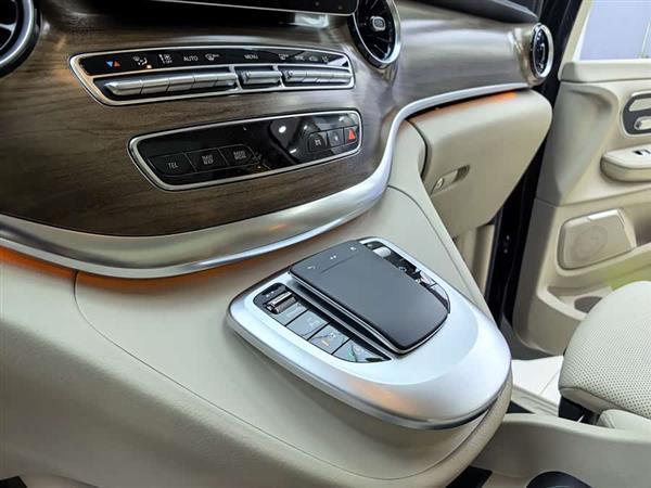 ����V�� 2022�� V 260 L ����������