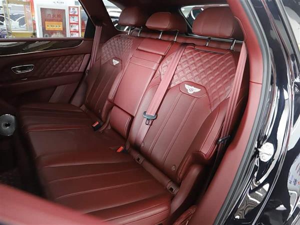 ��Խ 2022�� 4.0T V8