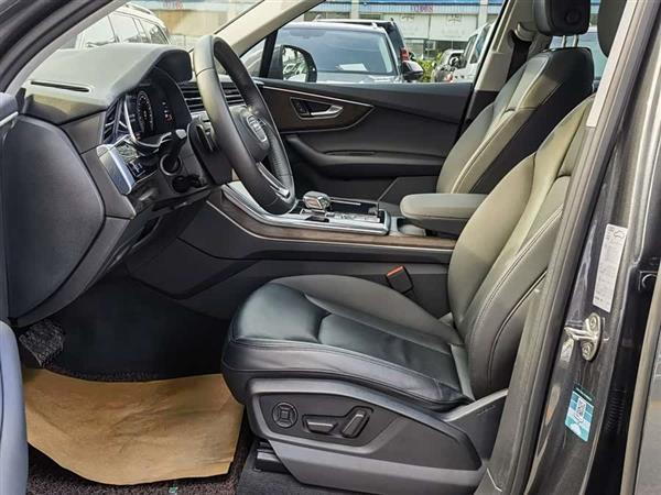 �µ�Q7 2020�� 55 TFSI quattro S line�˶���