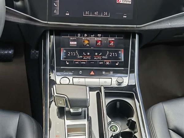 �µ�Q7 2020�� 55 TFSI quattro S line�˶���
