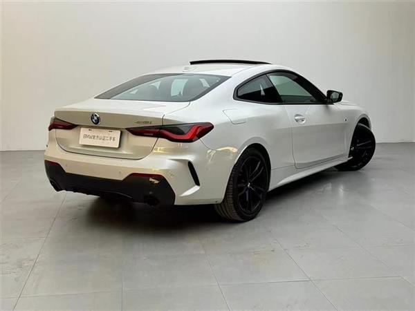 ����4ϵ 2023�� 425i M�˶���ҹ��װ