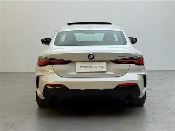 ����4ϵ 2023�� 425i M�˶���ҹ��װ