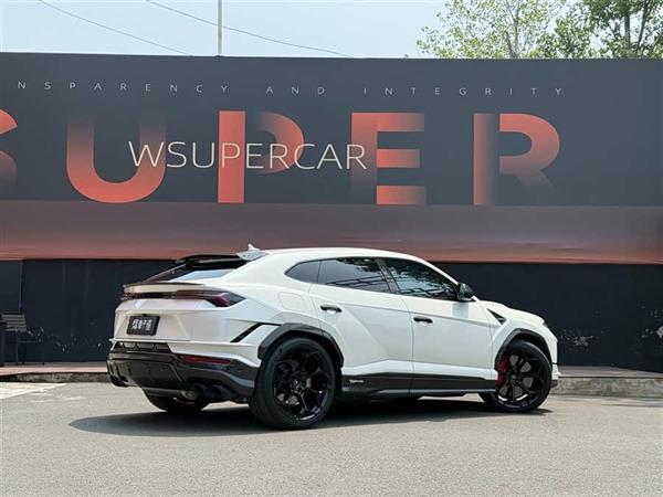 Urus 2022�� 4.0T V8 Performante